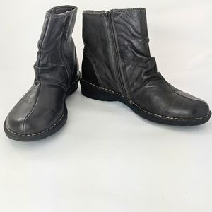 clarks ladies black ankle boots